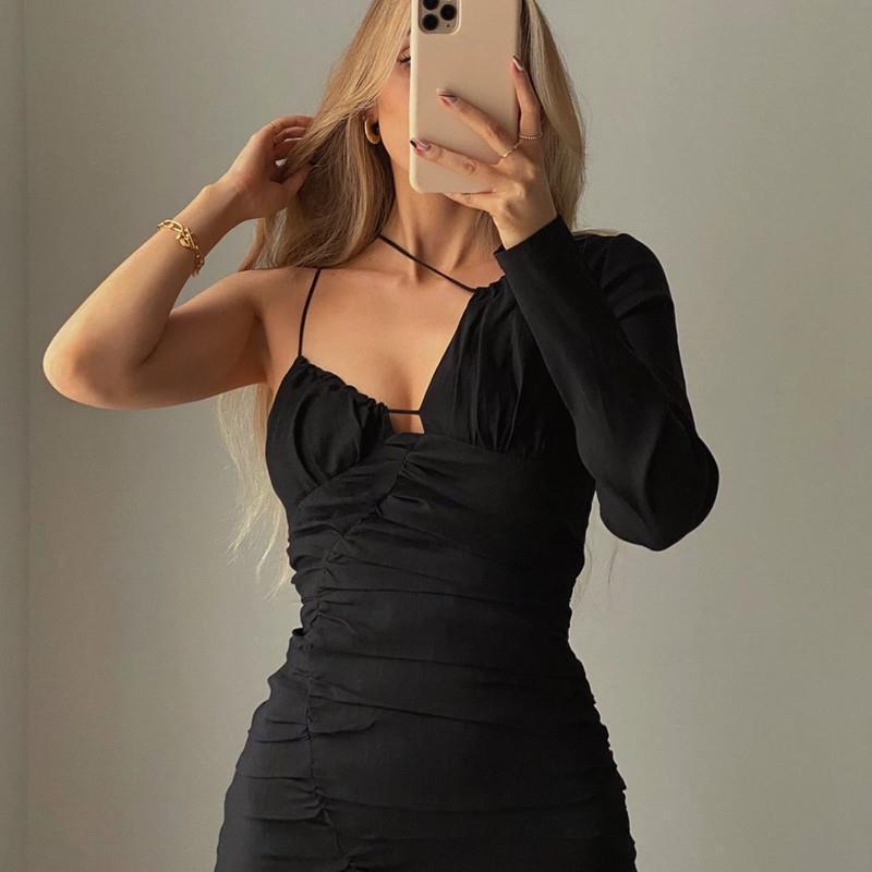 Amy Fashion - Irregular One-shoulder Long-sleeved Suspender Dress