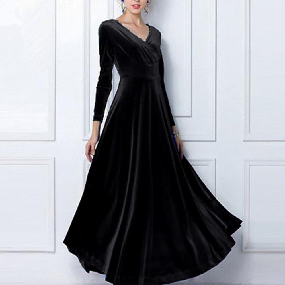 Amy Fashion - V Neck Pleated Velvet Banquet Maxi Dress