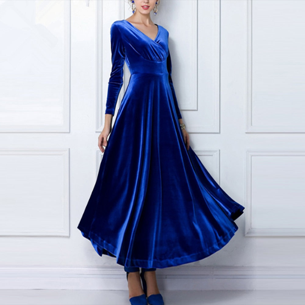 Amy Fashion - V Neck Pleated Velvet Banquet Maxi Dress