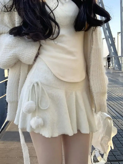 Sweet Spicy Girl White Knitted Ruffle Edge Short Autumn Winter New Fashion Sexy High Waist Slim Mini Skirt