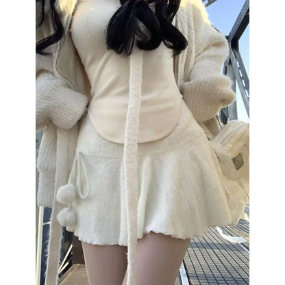 Sweet Spicy Girl White Knitted Ruffle Edge Short Autumn Winter New Fashion Sexy High Waist Slim Mini Skirt