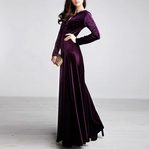 Amy Fashion - V Neck Pleated Velvet Banquet Maxi Dress